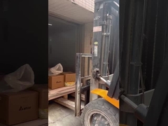 Prüfmaschine für Kunststoffe und Gummi