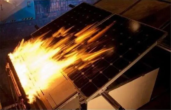 UL790 Labortestgeräte Brandprüfungen von Dachbedeckungen Entflammbarkeitstestmaschine für Photovoltaikmodule