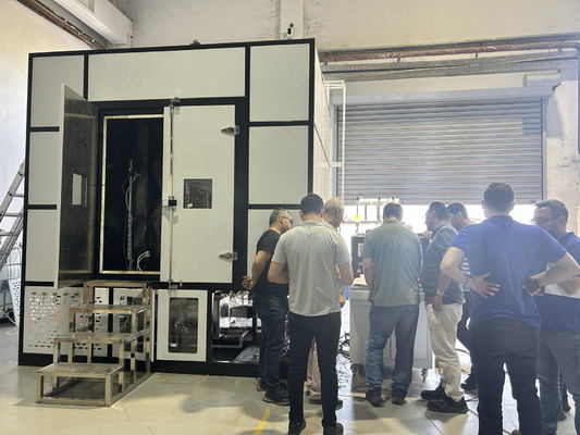 Isolatoren-Labortestmaschine Multistress-Testausrüstung 5000h Tester IEC 62730-2024