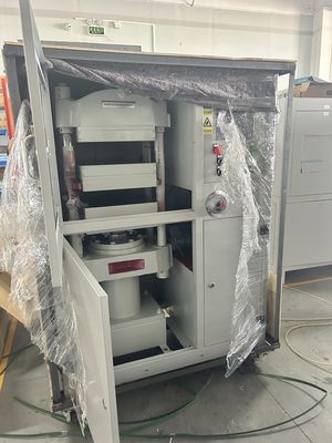 Automatische Druckformmaschine für Gummi