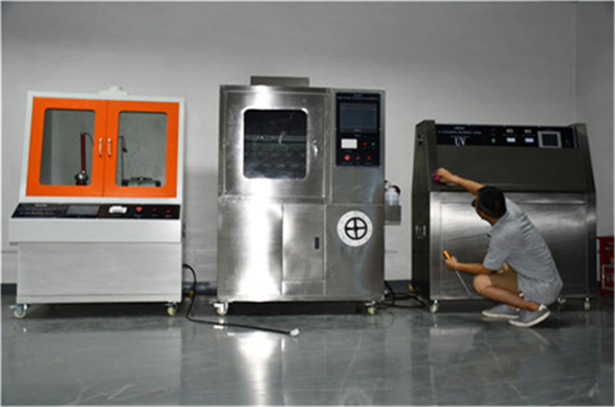 Isoliermaterialien IEC-Kriechwegprüfung Ausrüstung AC DC umschaltbare Labortestmaschine
